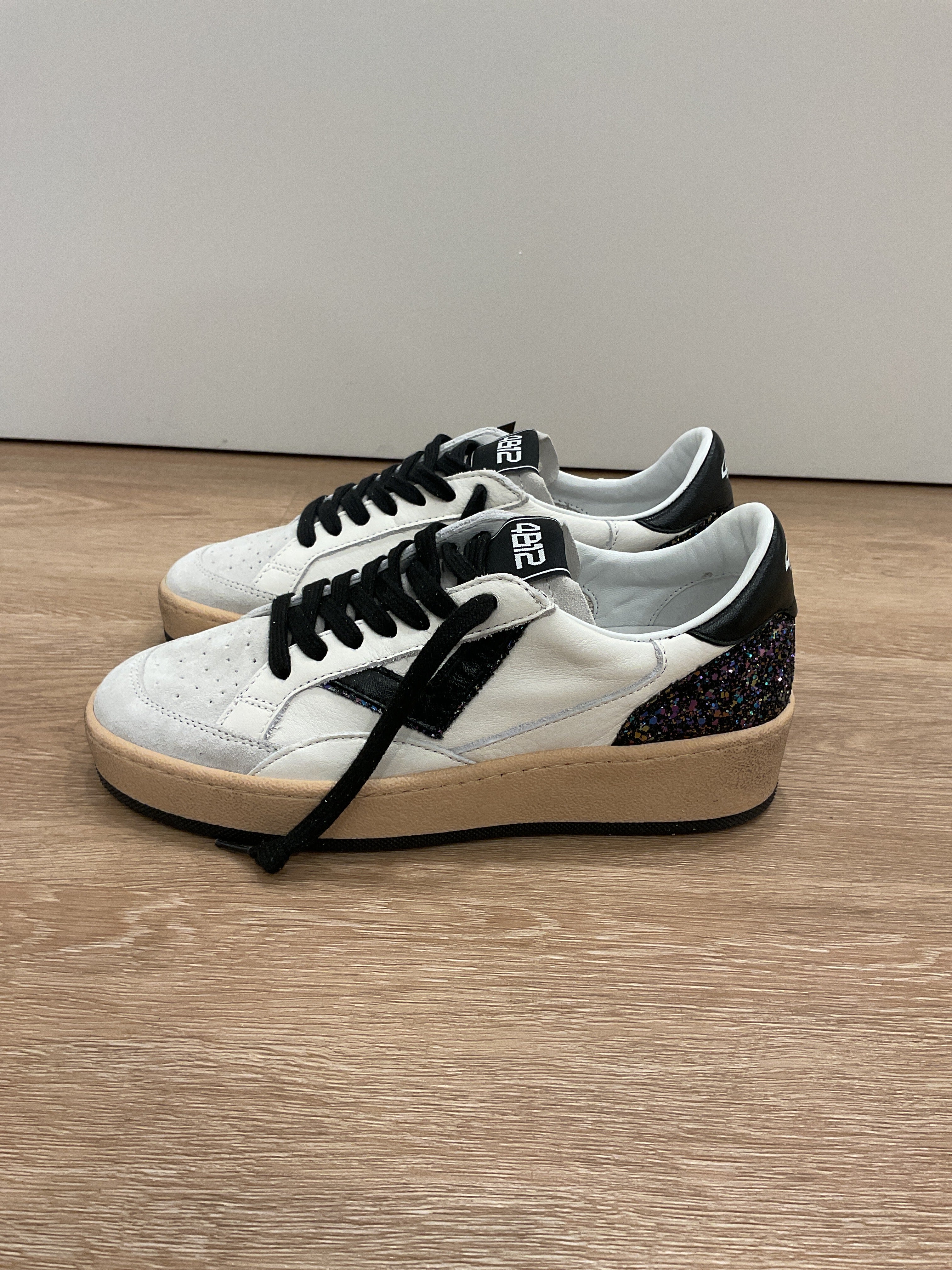 4B12 - Sneakers Playnewsky - D235 col. Black/White