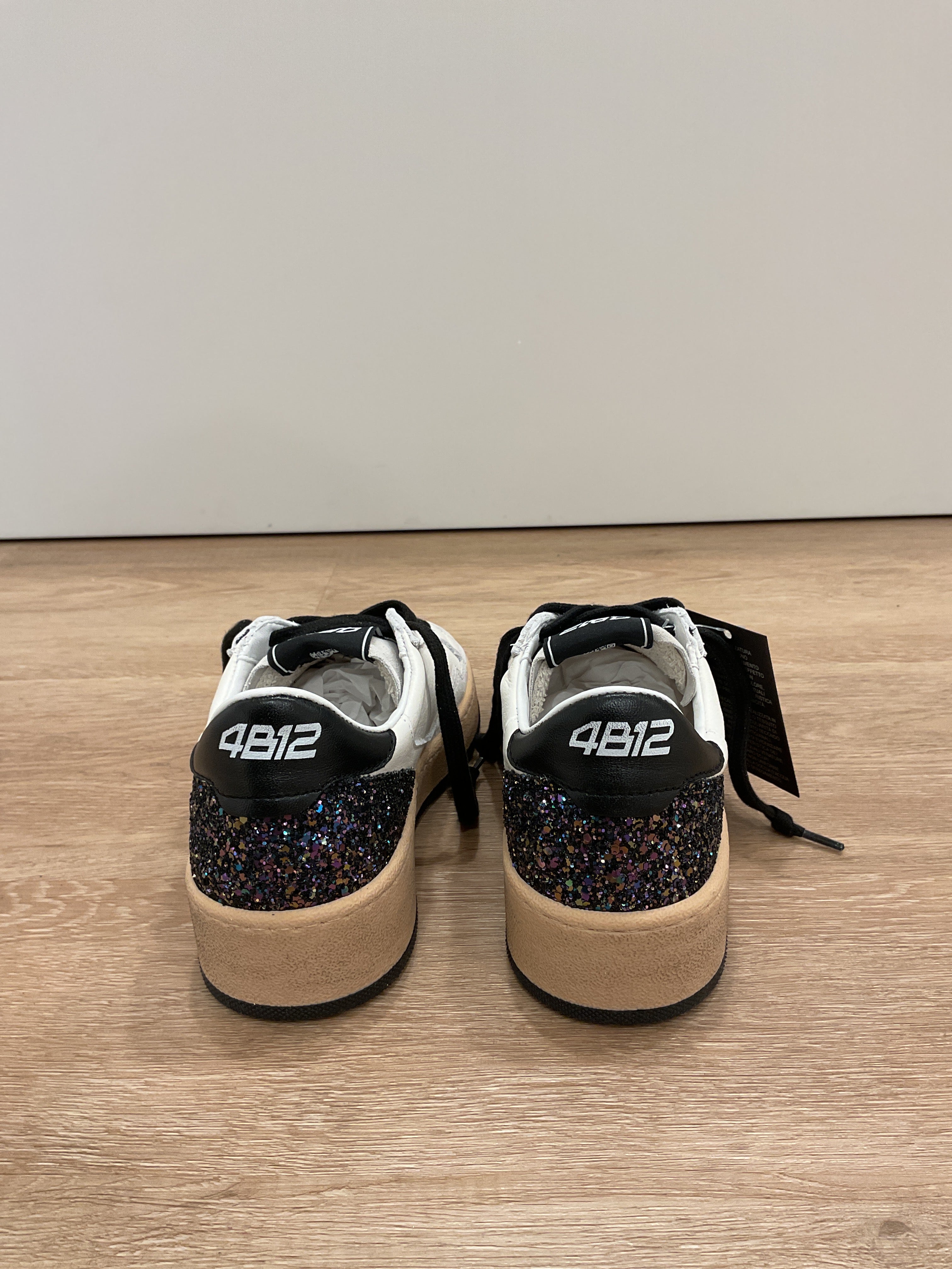 4B12 - Sneakers Playnewsky - D235 col. Black/White