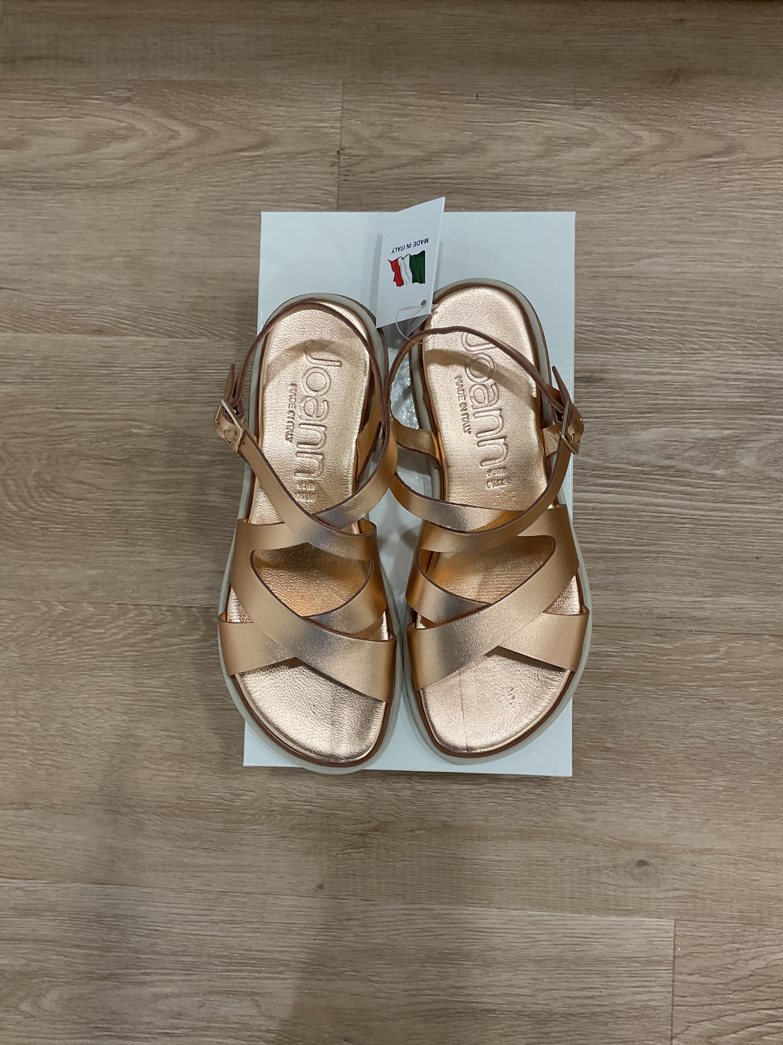 Joann - Sandalo in pelle Taura laminato col salmone