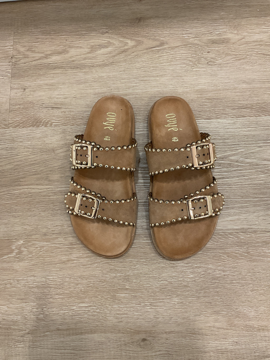 Ovyé - Sandalo ciabatta Mirror suede col. Beige