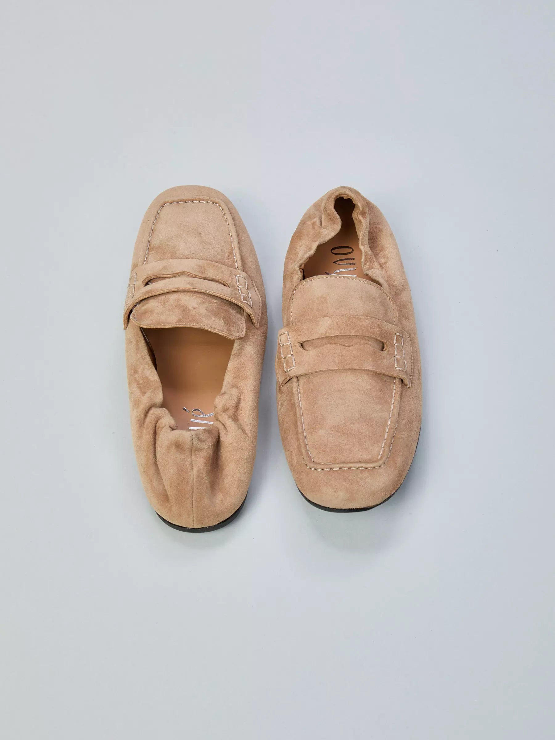 Ovyé Mocassino camoscio con elastico sul retro col. Camel