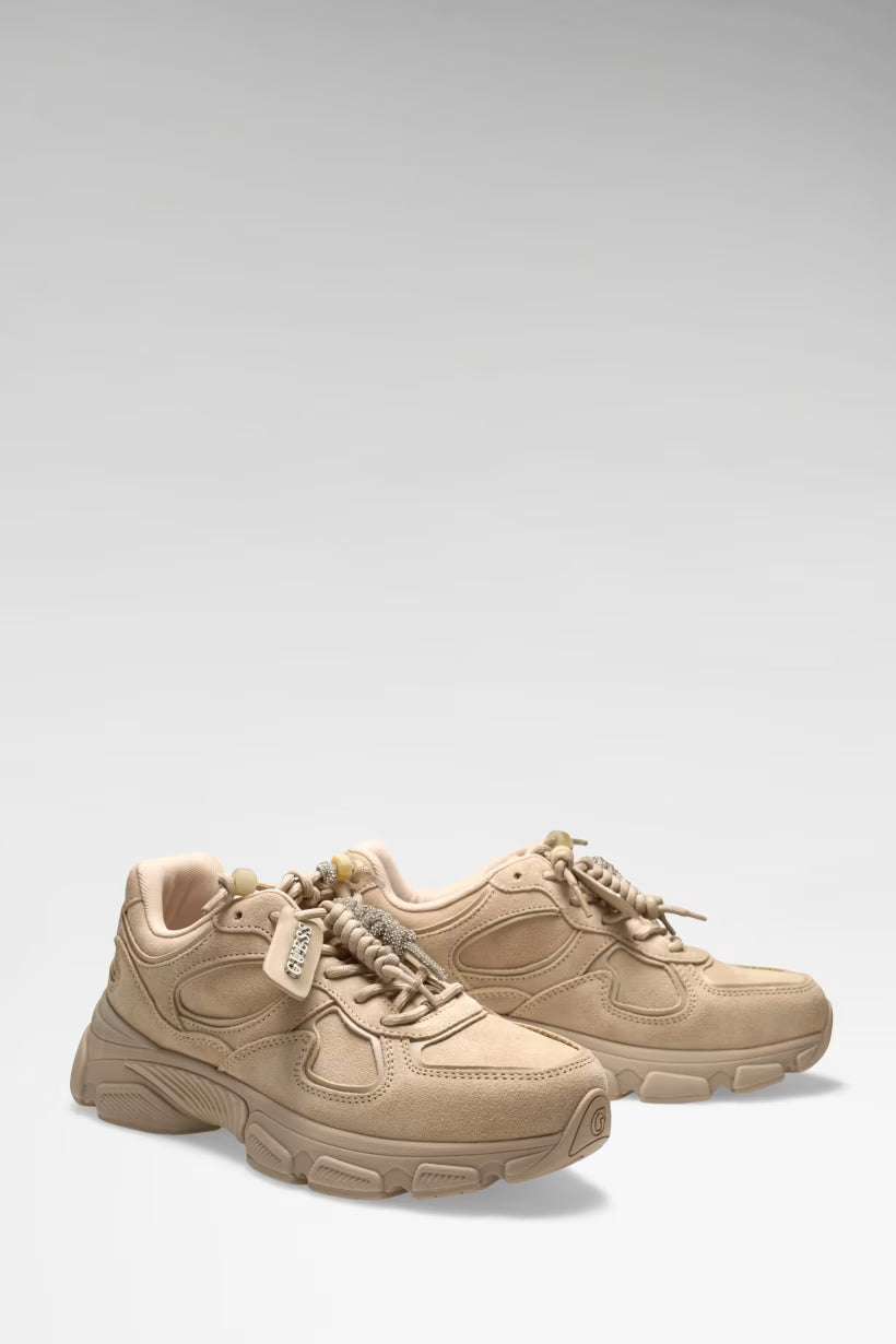 Guess - Sneaker in camoscio Irrina col. Natu