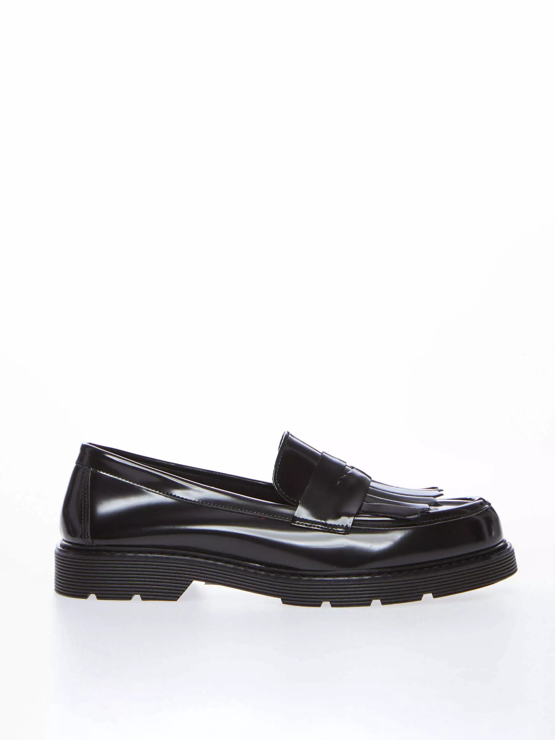 Ovyé - Deia fringed moccasin