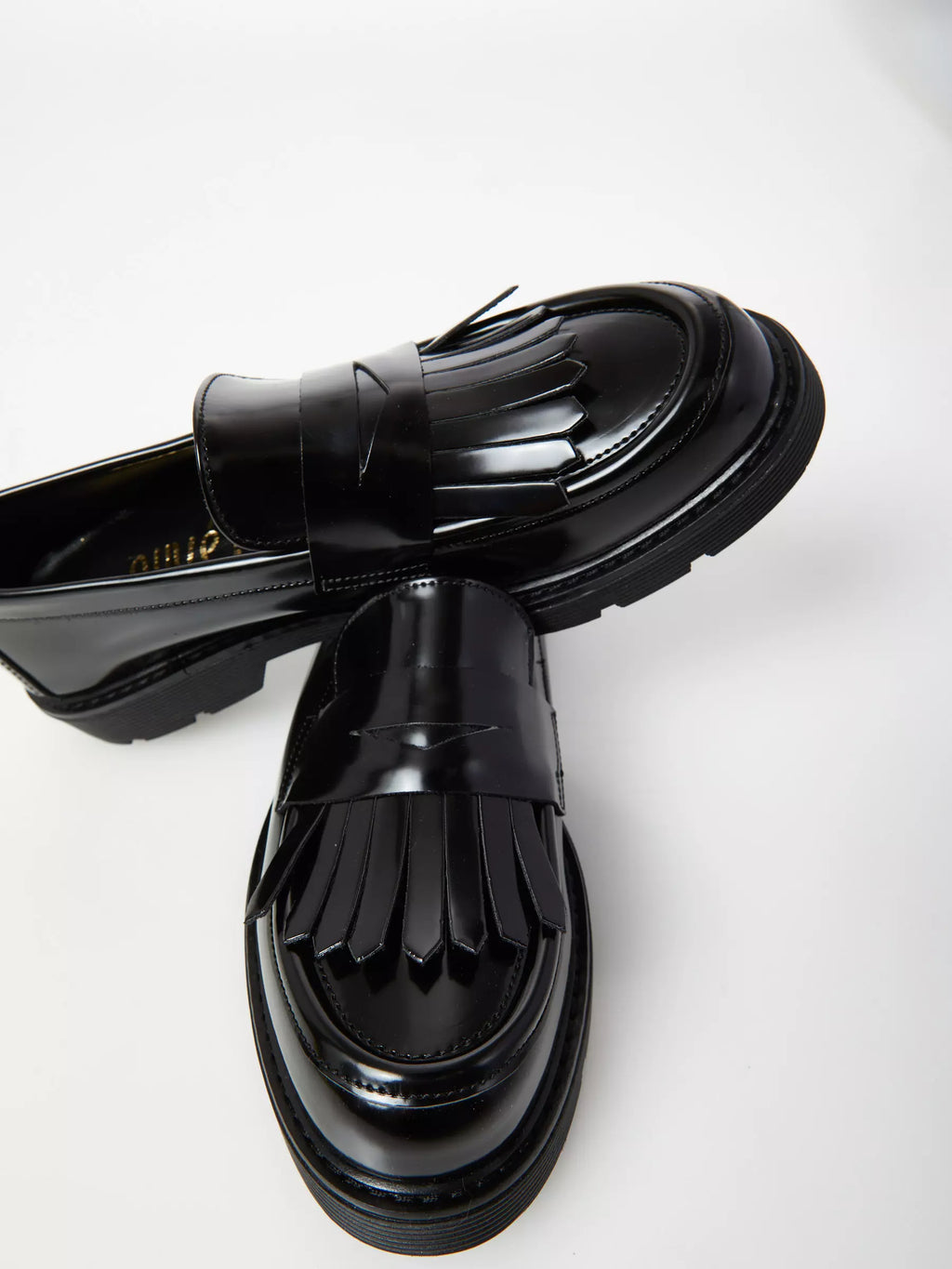 Ovyé - Deia fringed moccasin