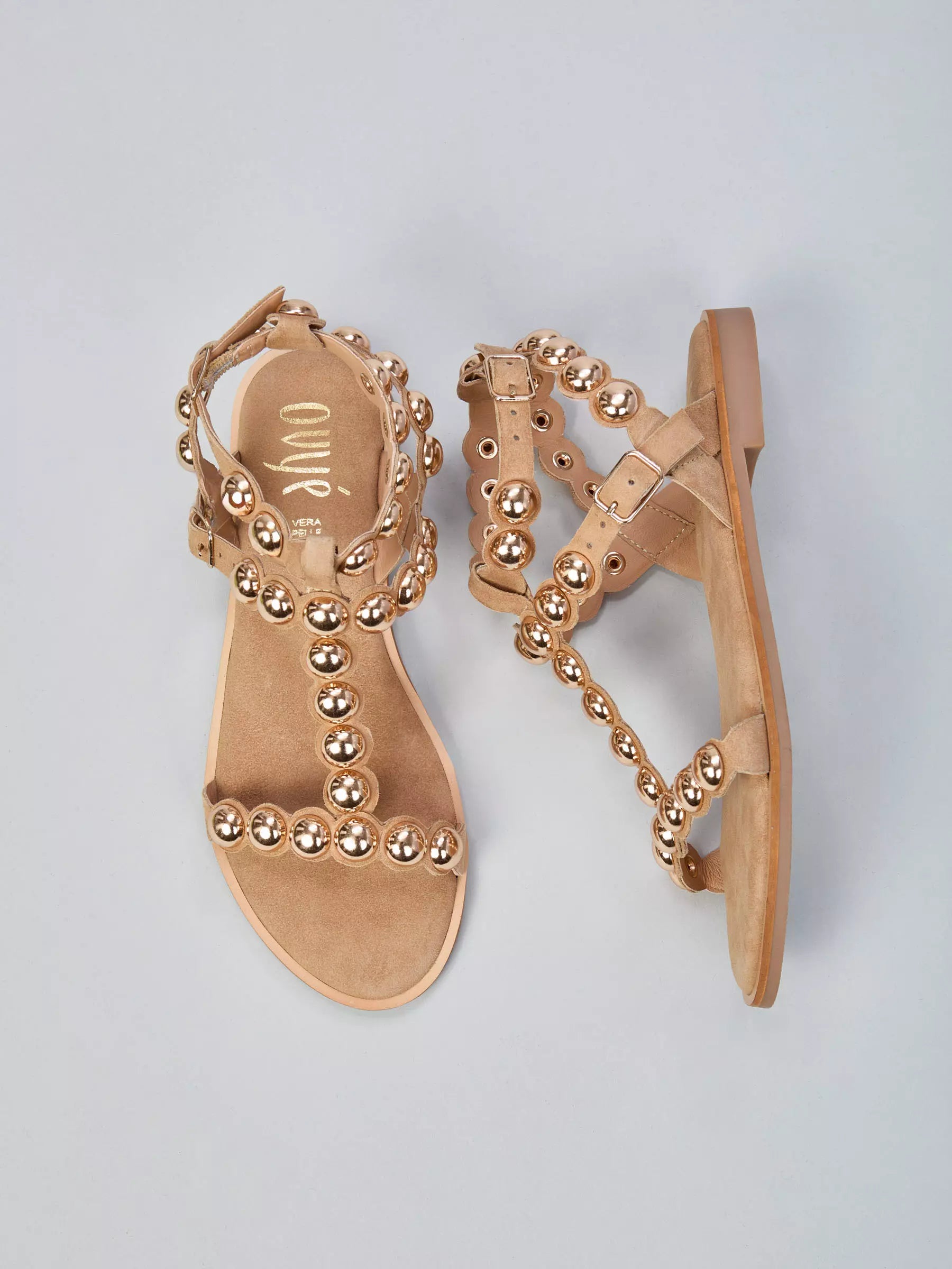 Ovyé - Sandalo In Camoscio con borchie dorate